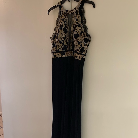 Black and Gold Gown with Slit - Picture 2 of 7